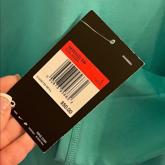 Nike Swim Long Sleeve Rush Guard Top - NWT - Size Large - Picture 10 of 10